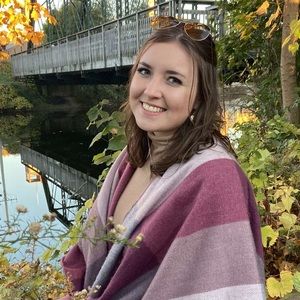 Meet your Posher, Emily